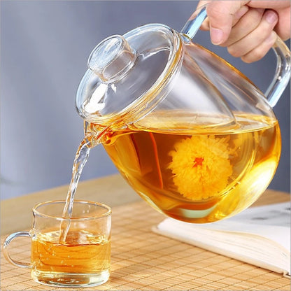 Théière en verre avec infuseur
